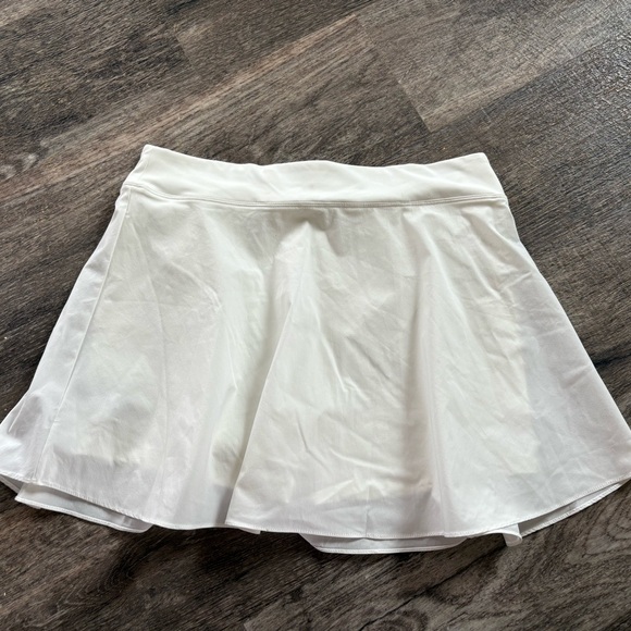 NWT English Factory White Pleated Skort Skirt Size Large - Picture 7 of 7